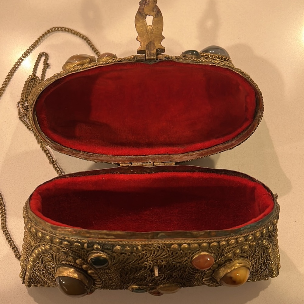 Vintage brass Sajai purse with semi-precious stones. - Picture 5 of 5